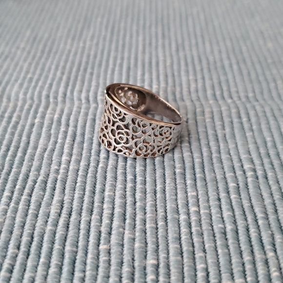 Wide sterling silver ring. - Picture 2 of 2